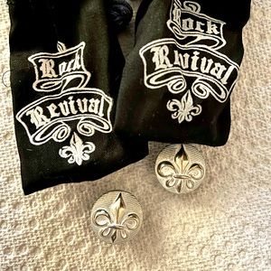 Rock Revival replacement buttons (2 silver w/pouches)